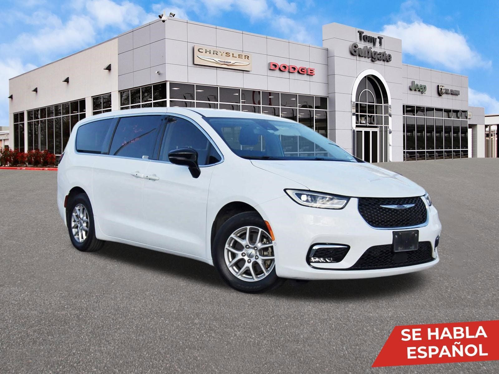 2024 Chrysler Pacifica Touring L in Bright White Clearcoat — front three-quarter view