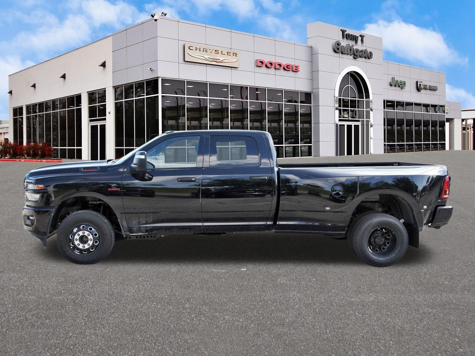 2026 RAM 3500 — detail view